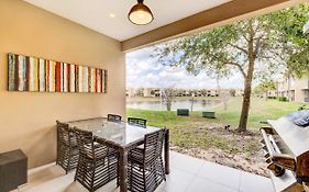 Modern Townhome With Patio And Grill Less Than 2 Mi To Disney!
